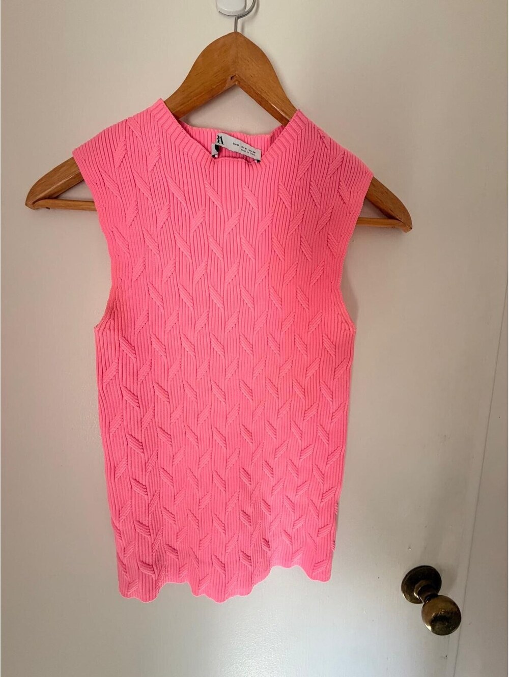 Zara Pink Sleeveless Knit Top, Size M